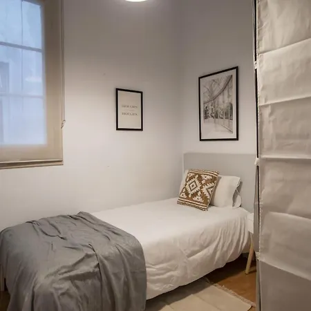 32par1009 - Big And Spacious Downtown דירה *